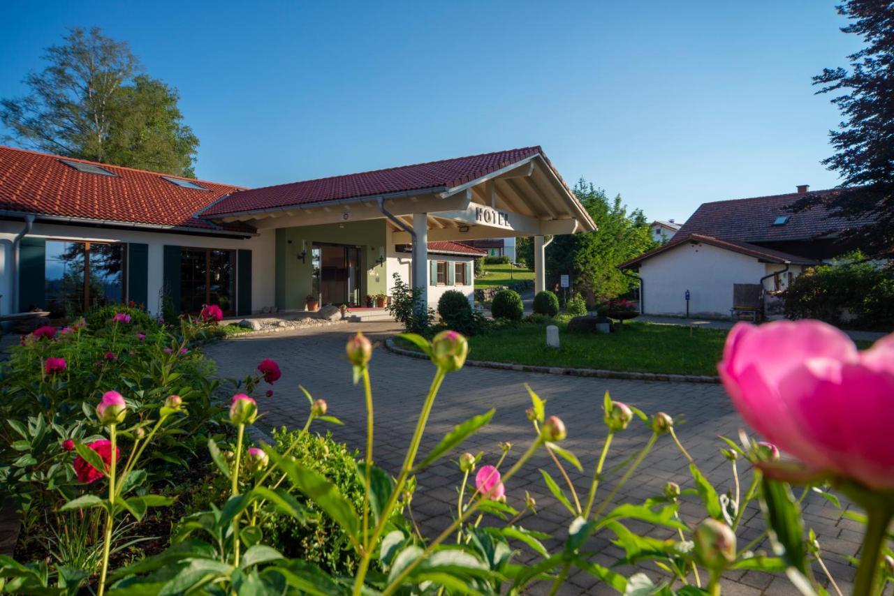 Landhotel Gockelwirt Eisenberg  Extérieur photo