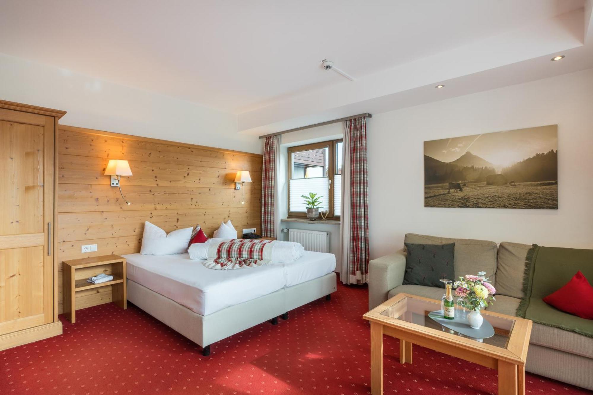 Landhotel Gockelwirt Eisenberg  Extérieur photo