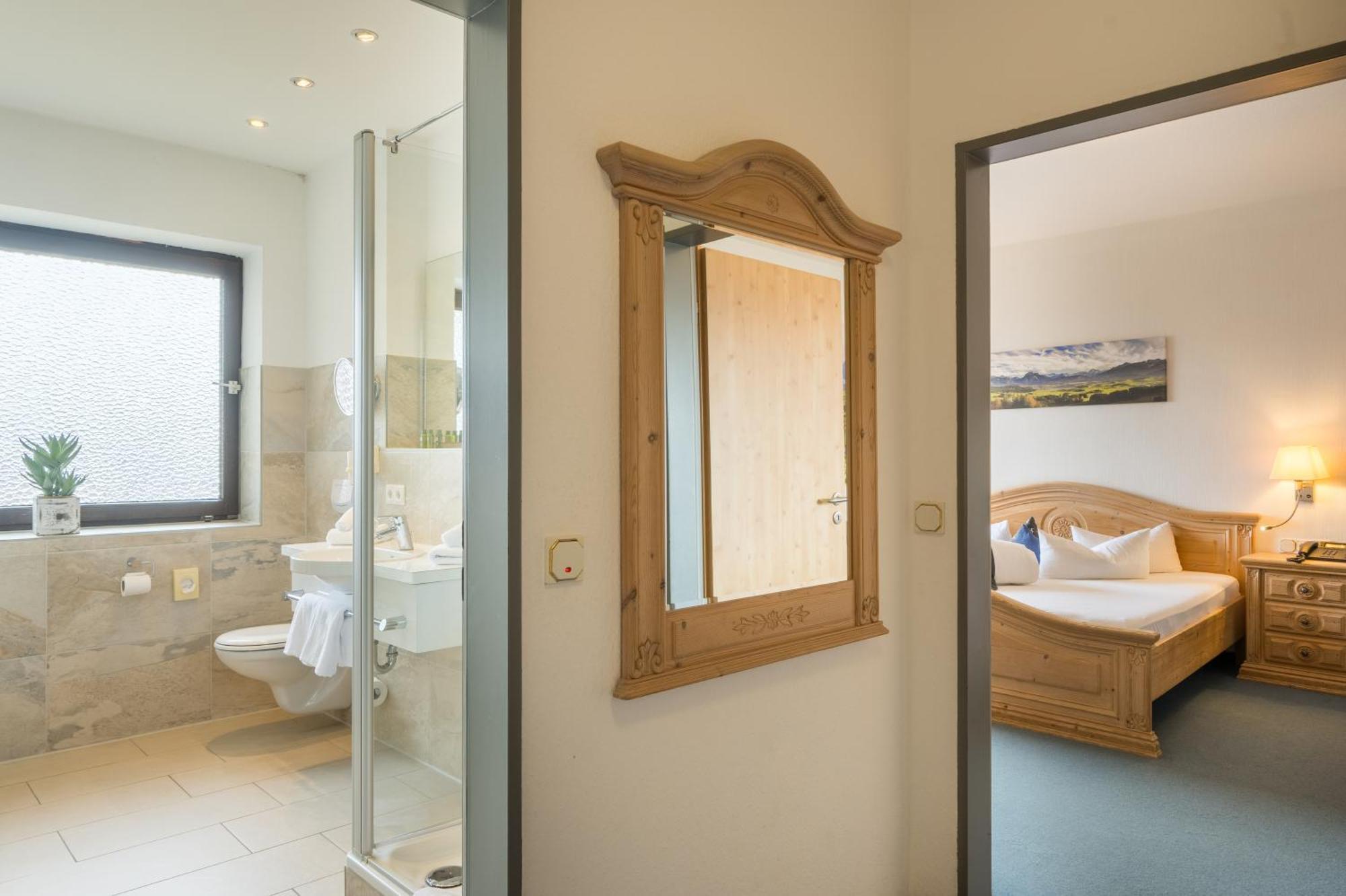 Landhotel Gockelwirt Eisenberg  Extérieur photo